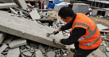 32,000 people displaced by the Philippine earthquake that killed at least 37
